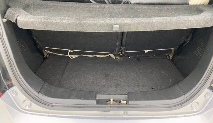 2017 Maruti Wagon R 1.0 VXI, Petrol, Manual, 27,056 km, Boot Inside