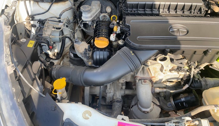 2022 Tata Tiago XT (O) PETROL, Petrol, Manual, 30,136 km, Engine View - Right