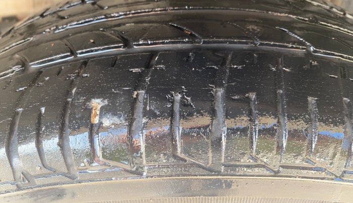 2022 Tata Tiago XT (O) PETROL, Petrol, Manual, 30,136 km, Left Rear Tyre Tread