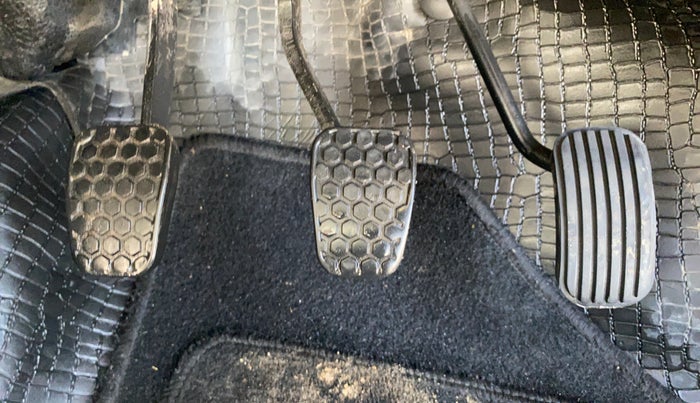 2022 Tata Tiago XT (O) PETROL, Petrol, Manual, 30,136 km, Pedals