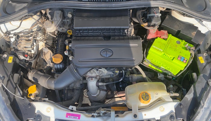 2022 Tata Tiago XT (O) PETROL, Petrol, Manual, 30,136 km, Engine View