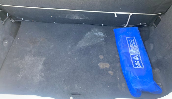 2022 Tata Tiago XT (O) PETROL, Petrol, Manual, 30,136 km, Boot Inside