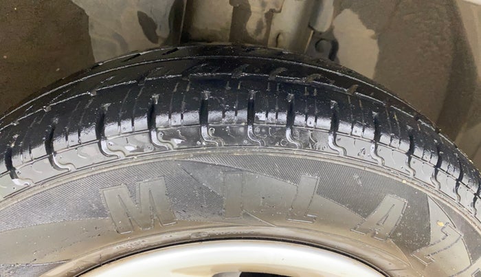 2016 Renault Kwid RXL, Petrol, Manual, 47,457 km, Right Front Tyre Tread