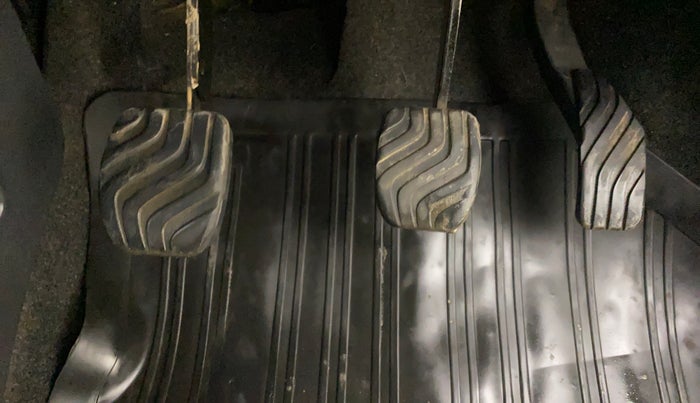 2016 Renault Kwid RXL, Petrol, Manual, 47,457 km, Pedals