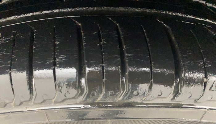 2020 Renault TRIBER RXZ AMT, Petrol, Automatic, 12,251 km, Left Front Tyre Tread