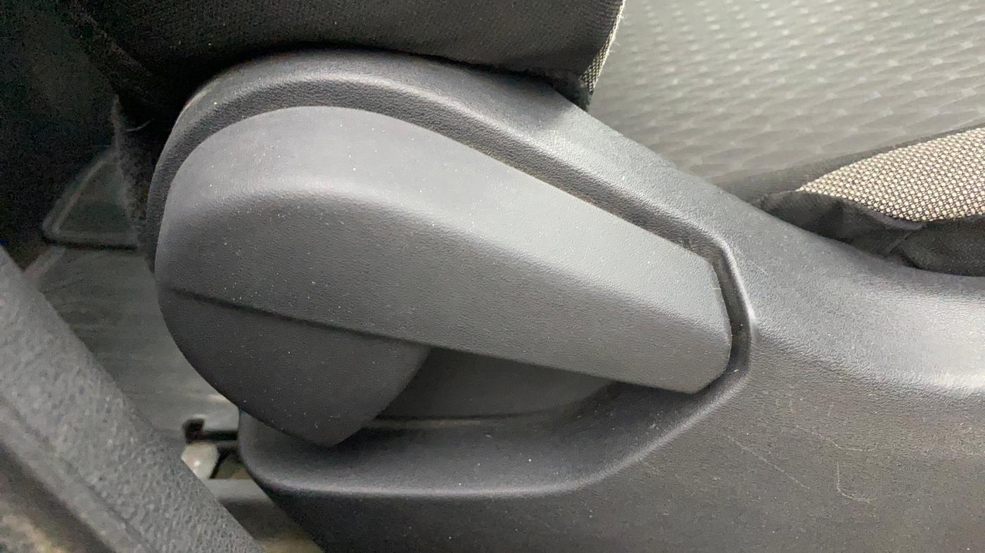 2021 Nissan MAGNITE XL, Petrol, Manual, 20,885 km, Driver Side Adjustment Panel