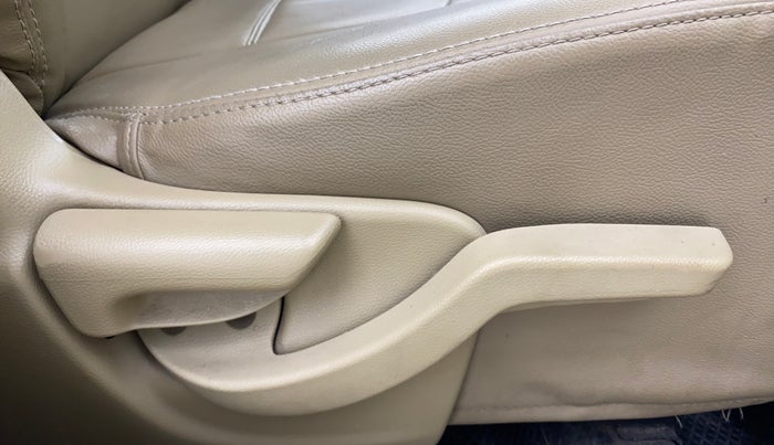 2015 Honda Amaze 1.2L I-VTEC VX, Petrol, Manual, 81,136 km, Driver Side Adjustment Panel