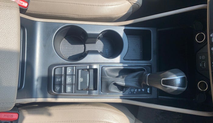 2018 Hyundai Tucson GLS 4WD AT DIESEL, Diesel, Automatic, 46,022 km, Gear Lever