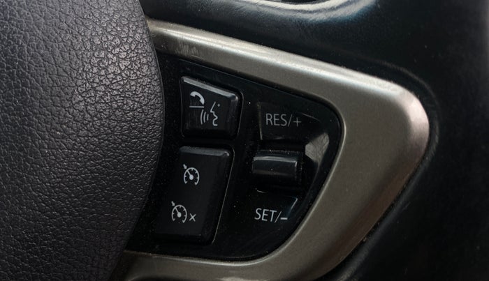 2017 Tata Hexa XTA 4X2 7 STR, Diesel, Automatic, 83,914 km, Adaptive Cruise Control