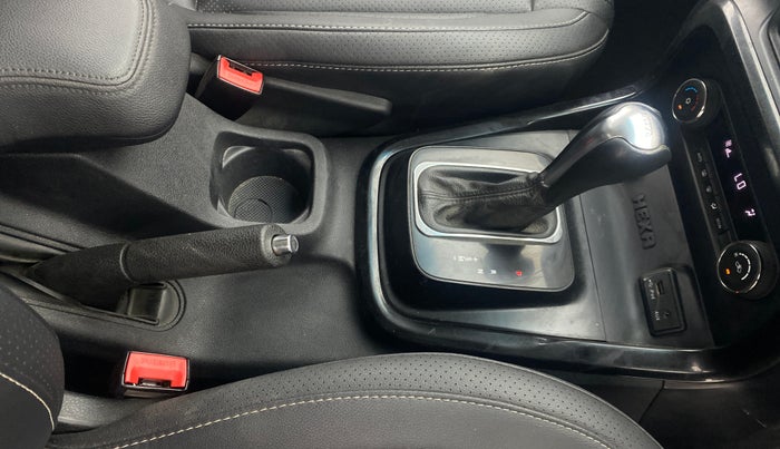 2017 Tata Hexa XTA 4X2 7 STR, Diesel, Automatic, 83,914 km, Gear Lever