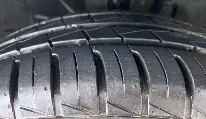 2021 Datsun Redi Go T (O), Petrol, Manual, 3,258 km, Right Front Tyre Tread