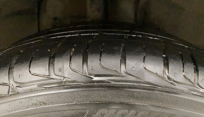 2023 Tata NEXON CREATIVE PLUS 1.2 REVOTRON 6 MT DT, Petrol, Manual, 24,857 km, Right Front Tyre Tread
