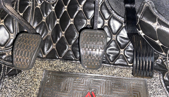 2023 Tata NEXON CREATIVE PLUS 1.2 REVOTRON 6 MT DT, Petrol, Manual, 24,857 km, Pedals