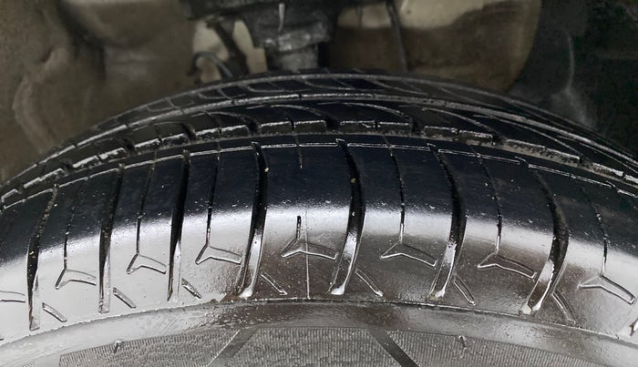 2019 Hyundai Elite i20 SPORTZ PLUS 1.2, Petrol, Manual, 67,449 km, Right Front Tyre Tread