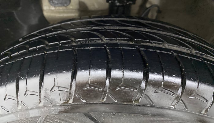 2019 Hyundai Elite i20 SPORTZ PLUS 1.2, Petrol, Manual, 67,449 km, Left Front Tyre Tread
