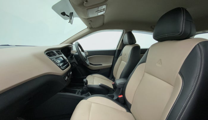 2019 Hyundai Elite i20 SPORTZ PLUS 1.2, Petrol, Manual, 67,449 km, Right Side Front Door Cabin
