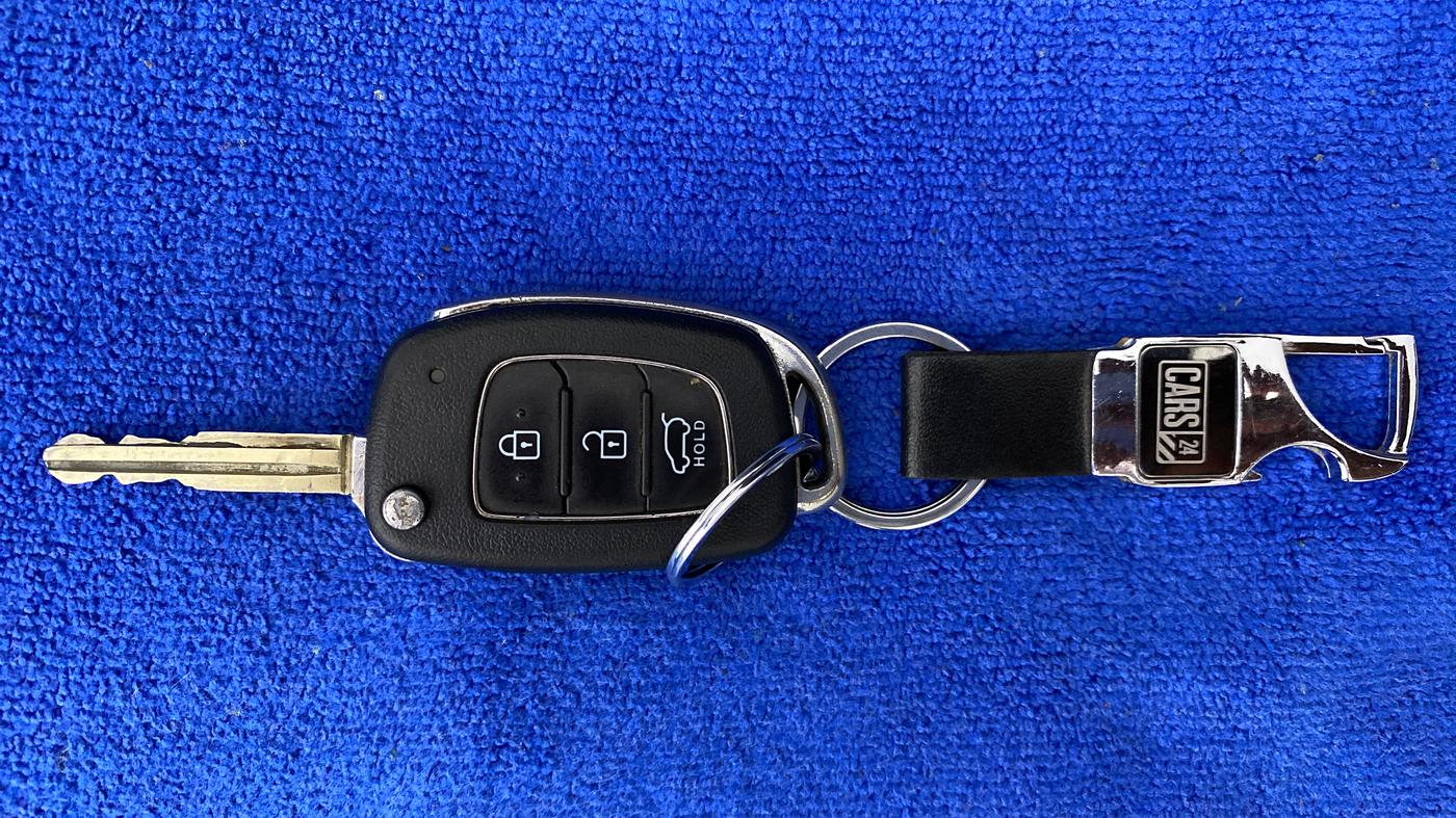 2019 Hyundai Elite i20 SPORTZ PLUS 1.2, Petrol, Manual, 67,449 km, Key Close Up