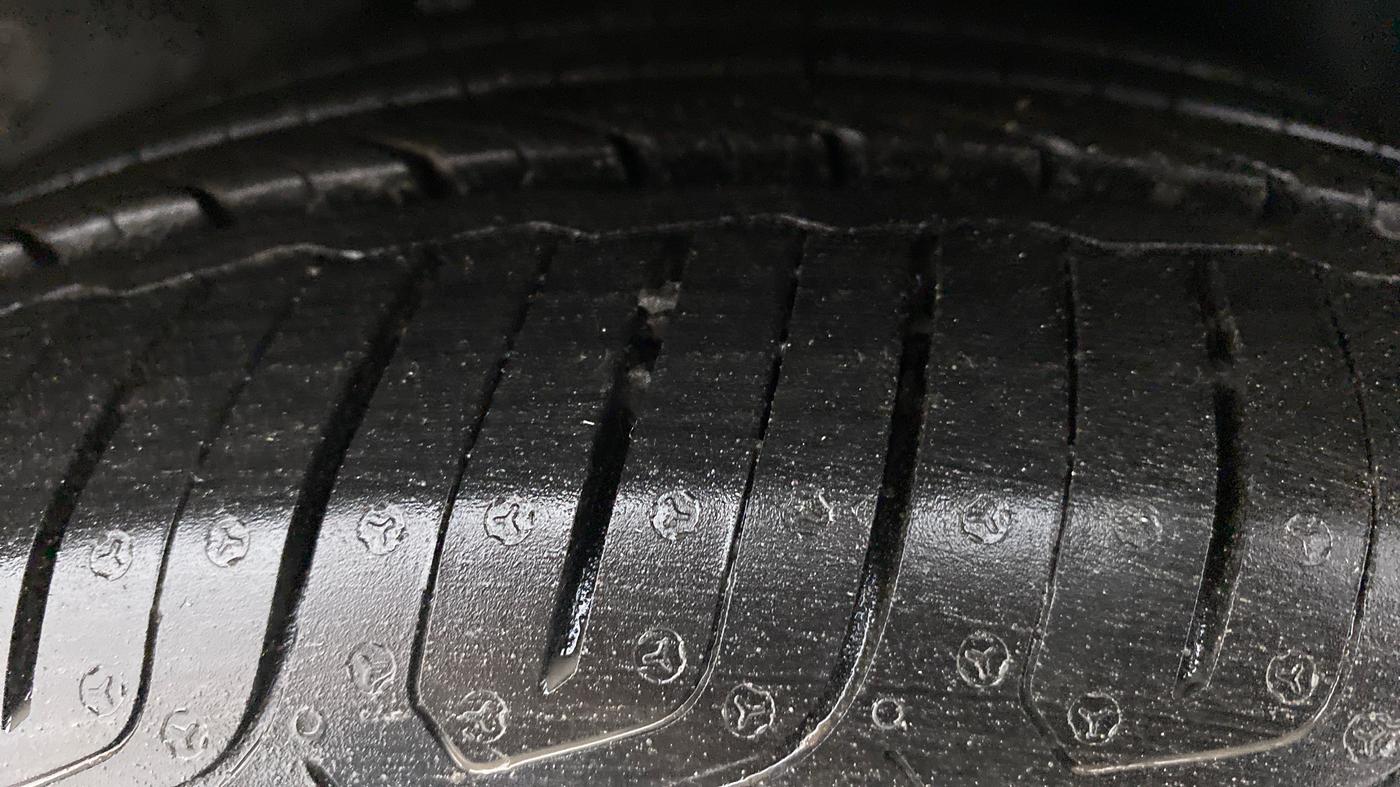 2014 Hyundai Sonata 2.4 GDI AT, Petrol, Automatic, 48,994 km, Left Rear Tyre Tread