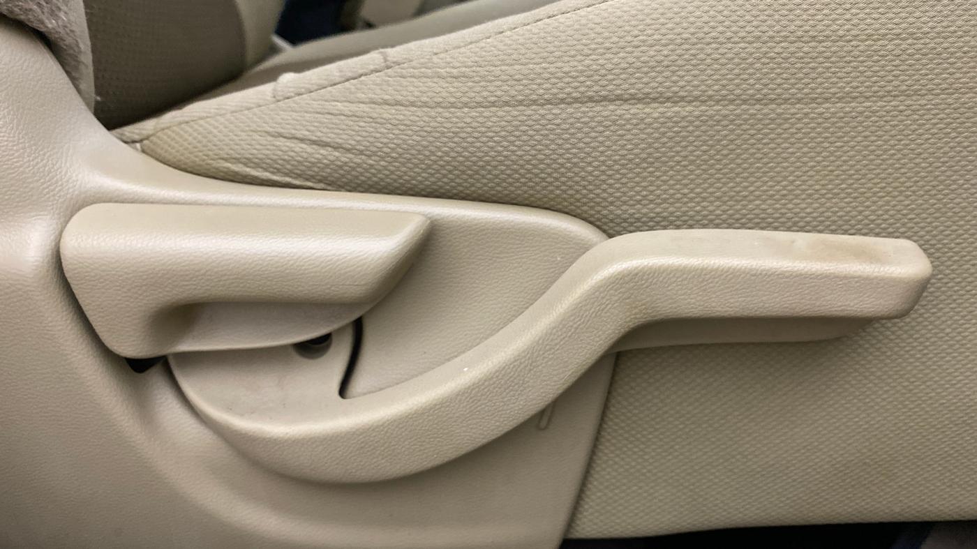 2014 Honda Brio VX AT, Petrol, Automatic, 40,517 km, Driver Side Adjustment Panel