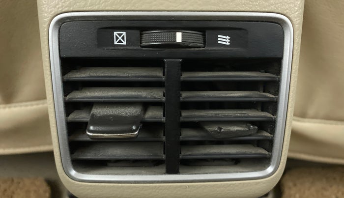 2015 Maruti Ciaz ZXI AMT, Petrol, Automatic, 90,118 km, Rear AC Vents