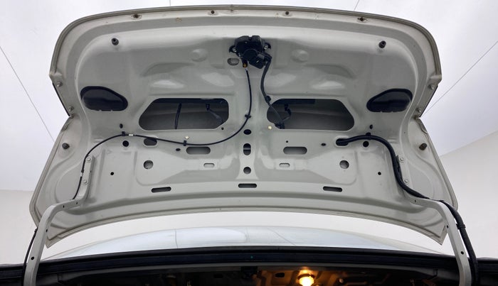 2015 Maruti Ciaz ZXI AMT, Petrol, Automatic, 90,118 km, Boot Door Open