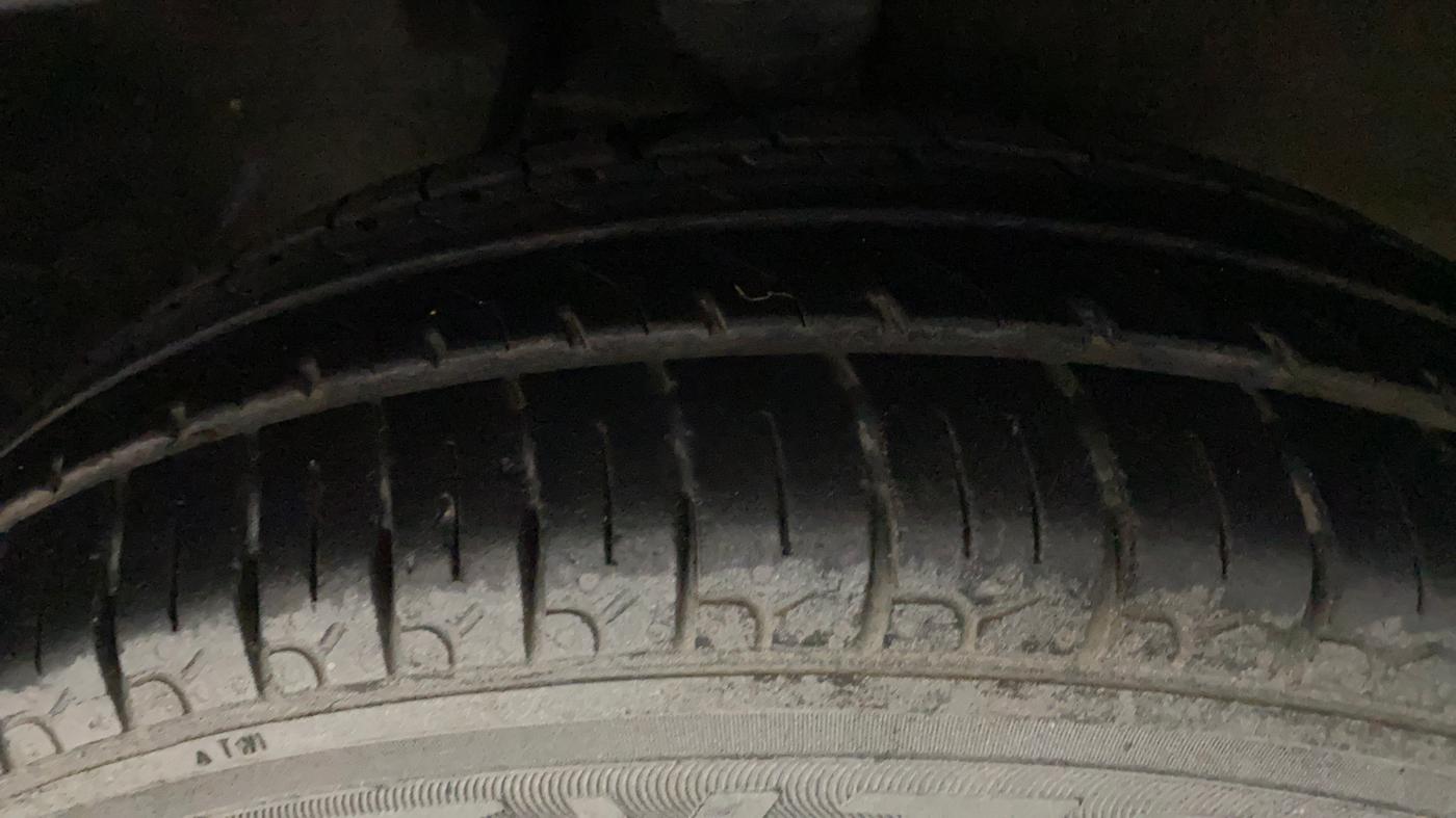 2013 Maruti Alto 800 LXI, Petrol, Manual, 39,805 km, Right Front Tyre Tread