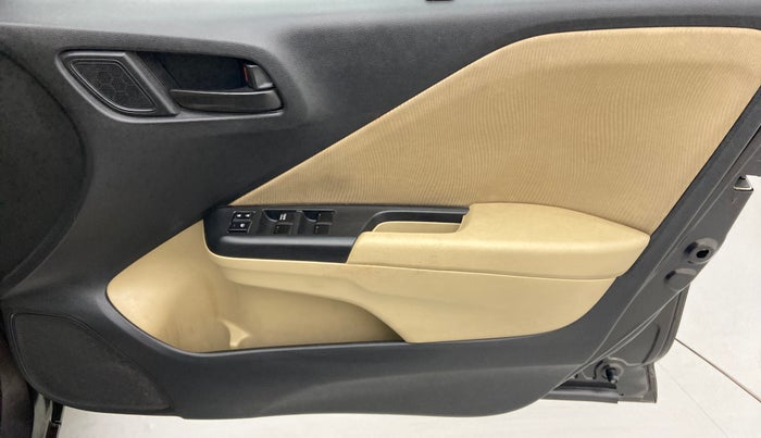 2016 Honda City 1.5L I-VTEC SV CVT, Petrol, Automatic, 73,640 km, Driver Side Door Panels Control