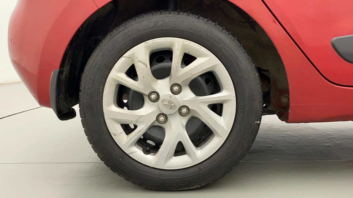 2019 Hyundai Grand i10 SPORTZ 1.2 KAPPA VTVT, CNG, Manual, 50,414 km, Right Rear Wheel