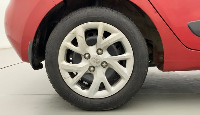 2019 Hyundai Grand i10 SPORTZ 1.2 KAPPA VTVT, CNG, Manual, 50,414 km, Right Rear Wheel