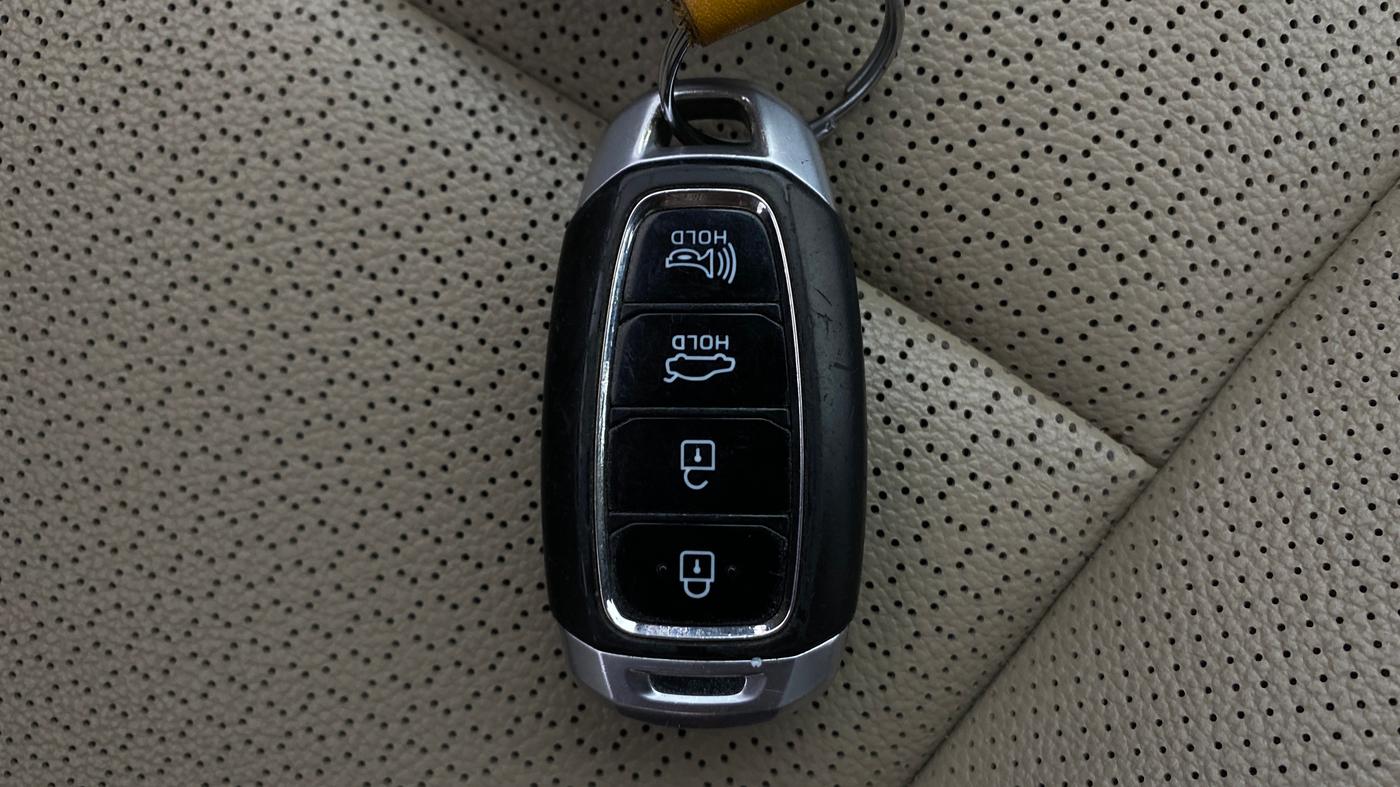 2021 Hyundai Verna SX (O)1.5 VTVT, Petrol, Manual, 57,306 km, Key Close Up