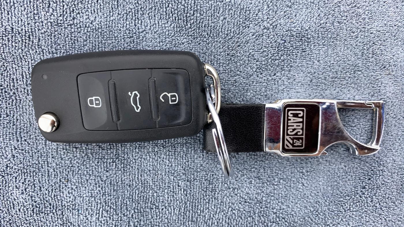 2021 Skoda Rapid 1.0 AMBITION TSI AT, Petrol, Automatic, 5,528 km, Key Close Up