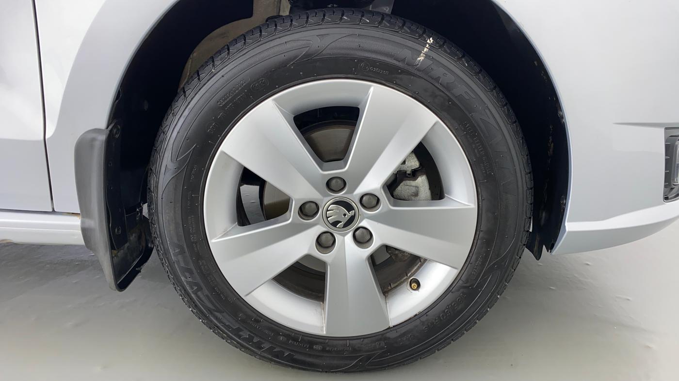 2021 Skoda Rapid 1.0 AMBITION TSI AT, Petrol, Automatic, 5,528 km, Right Front Wheel