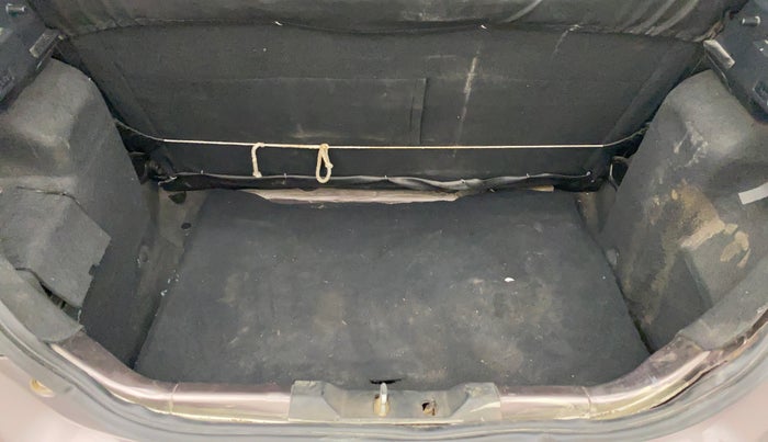2017 Tata Tiago XE PETROL, Petrol, Manual, 43,483 km, Dicky (Boot door) - Parcel tray missing