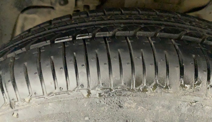 2017 Tata Tiago XE PETROL, Petrol, Manual, 43,483 km, Left Front Tyre Tread