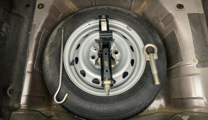 2017 Tata Tiago XE PETROL, Petrol, Manual, 43,483 km, Dicky (Boot door) - Tool missing