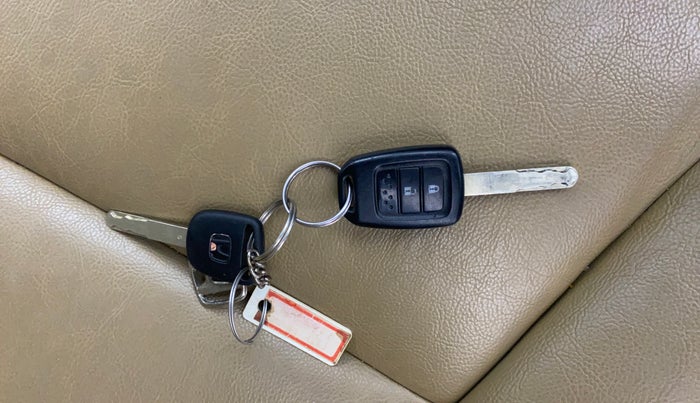 2017 Honda Jazz 1.2L I-VTEC V, Petrol, Manual, 53,535 km, Key Close Up