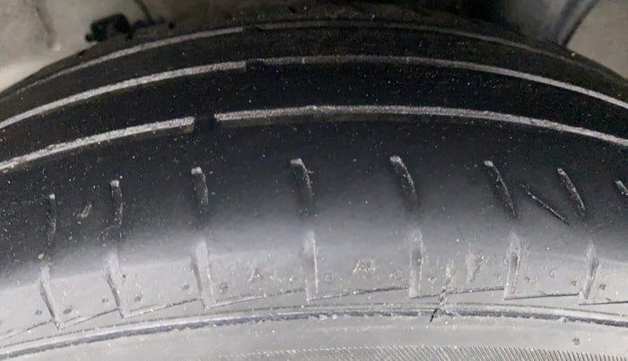2020 Hyundai NEW SANTRO MAGNA CNG, CNG, Manual, 19,016 km, Left Rear Tyre Tread