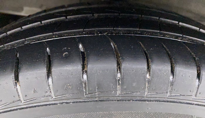 2020 Hyundai NEW SANTRO MAGNA CNG, CNG, Manual, 19,016 km, Right Rear Tyre Tread