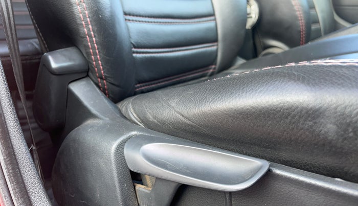 2019 Volkswagen Polo HIGHLINE PLUS 1.0, Petrol, Manual, 1,23,914 km, Driver Side Adjustment Panel