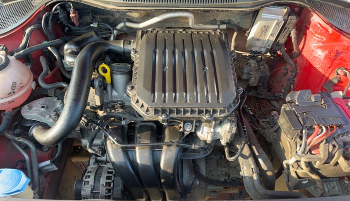 2019 Volkswagen Polo HIGHLINE PLUS 1.0, Petrol, Manual, 1,23,914 km, Engine View