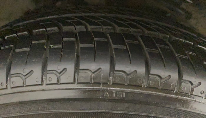 2014 Maruti Alto K10 LXI, Petrol, Manual, 19,023 km, Right Rear Tyre Tread