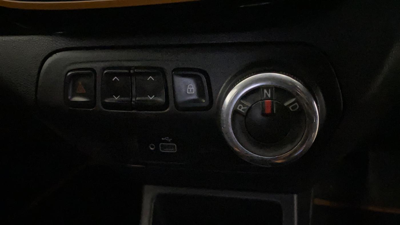 2019 Renault Kwid RXT 1.0 EDITION, CNG, Manual, 56,193 km, Gear Lever