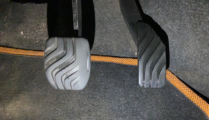 2019 Renault Kwid RXT 1.0 EDITION, CNG, Manual, 56,055 km, Pedals