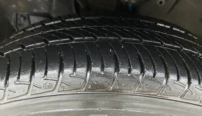 2019 Maruti New Wagon-R VXI 1.2L, Petrol, Manual, 16,272 km, Left Front Tyre Tread