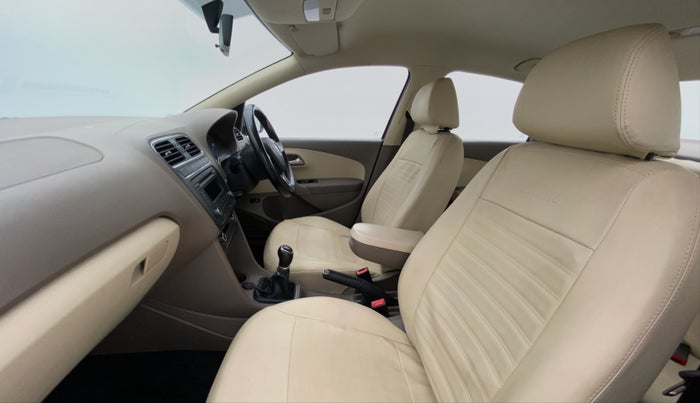 2014 Skoda Rapid ELEGANCE 1.6 MPFI MT, Petrol, Manual, 53,750 km, Right Side Front Door Cabin