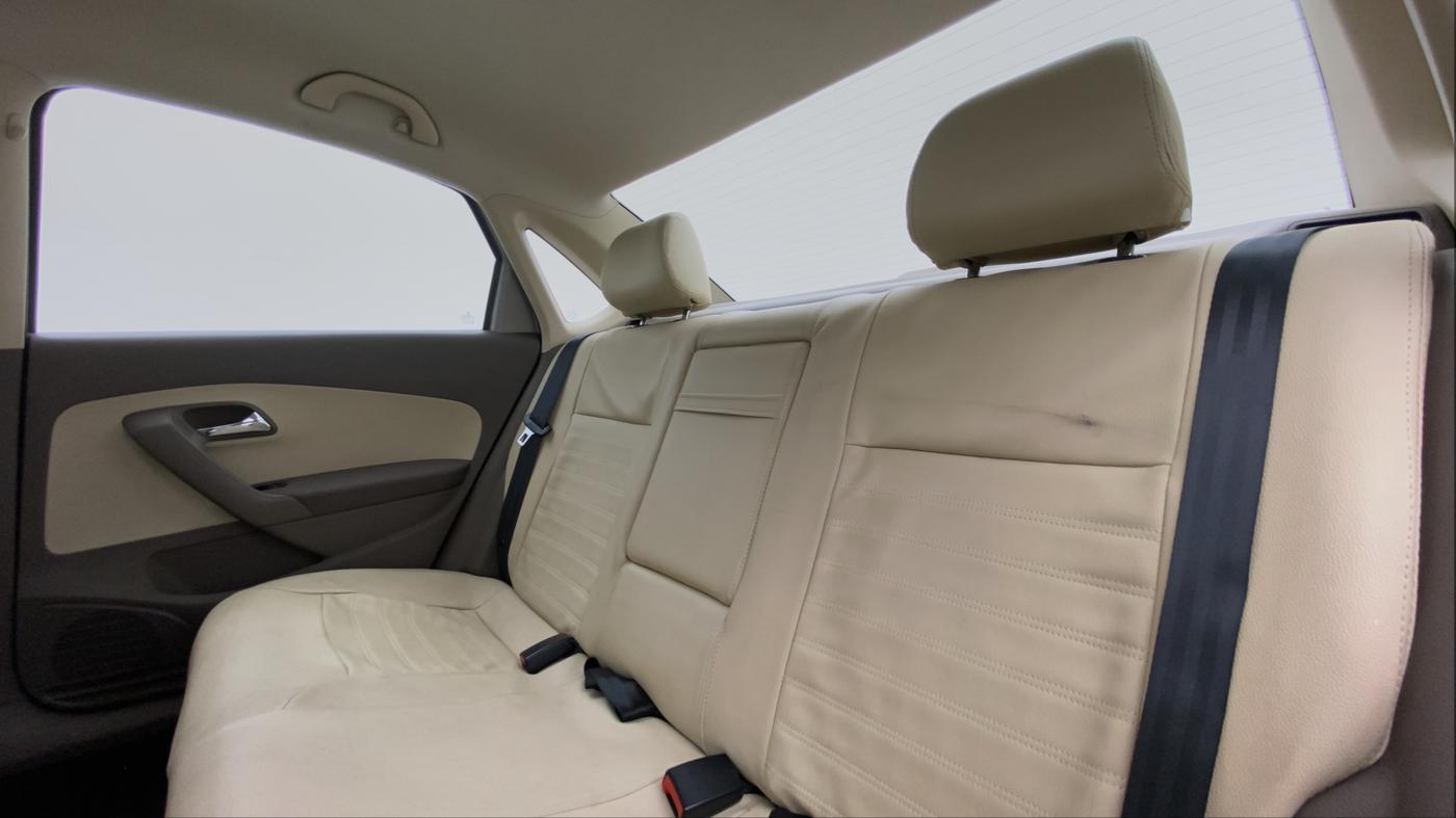 2014 Skoda Rapid ELEGANCE 1.6 MPFI MT, Petrol, Manual, 53,750 km, Right Side Rear Door Cabin