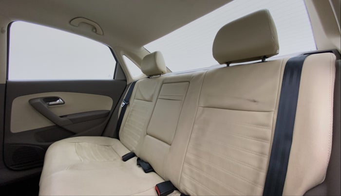 2014 Skoda Rapid ELEGANCE 1.6 MPFI MT, Petrol, Manual, 53,750 km, Right Side Rear Door Cabin