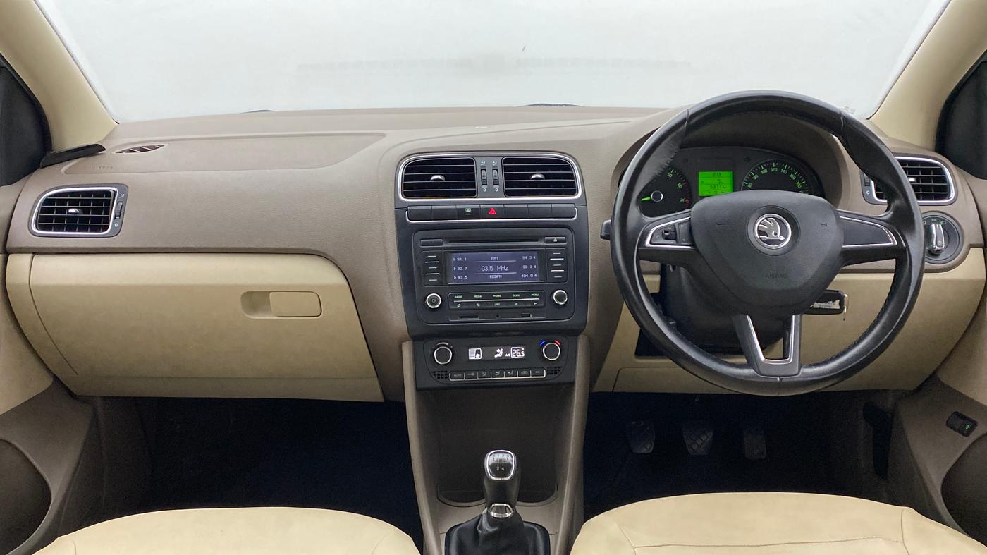2014 Skoda Rapid ELEGANCE 1.6 MPFI MT, Petrol, Manual, 53,750 km, Dashboard