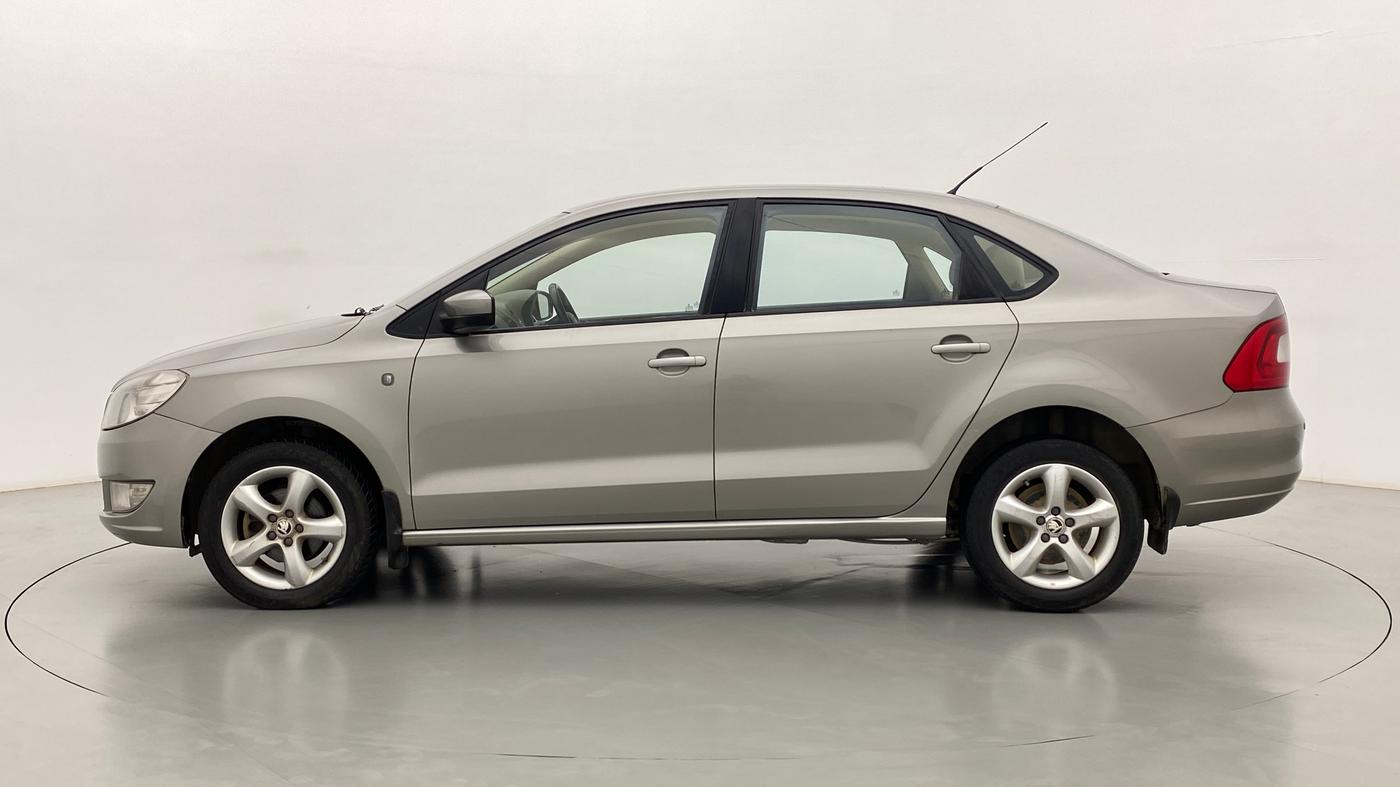 2014 Skoda Rapid ELEGANCE 1.6 MPFI MT, Petrol, Manual, 53,750 km, Left Side