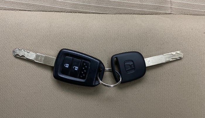 2018 Honda Amaze 1.2L I-VTEC S CVT, Petrol, Automatic, 61,280 km, Key Close Up